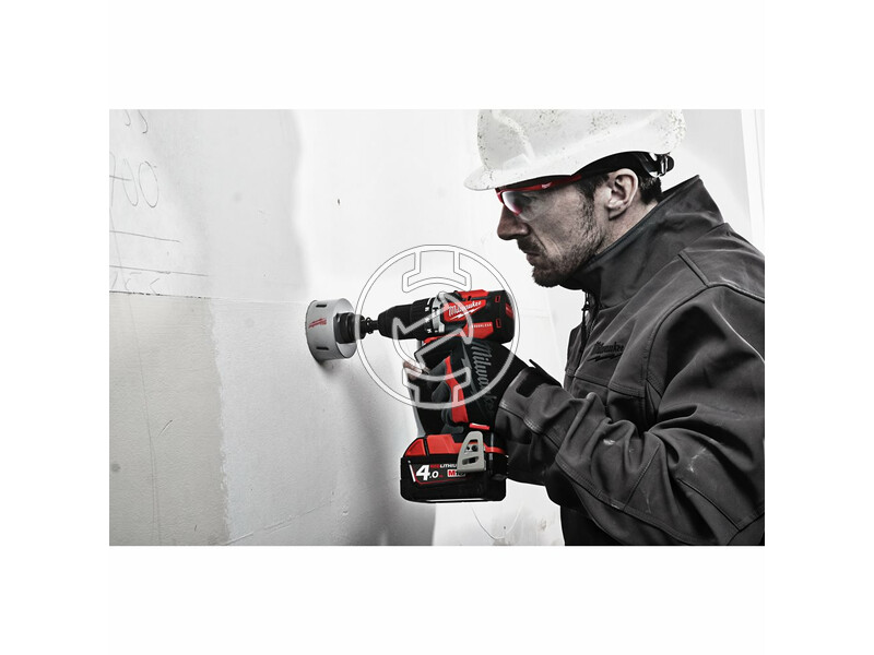 4933464320 milwaukee_m18_cblpd_202c_akkus_kompakt_szenkefe_nelkuli_utvefuro_csavarozo_2_x_20_ah_li_ion_akkuval_4