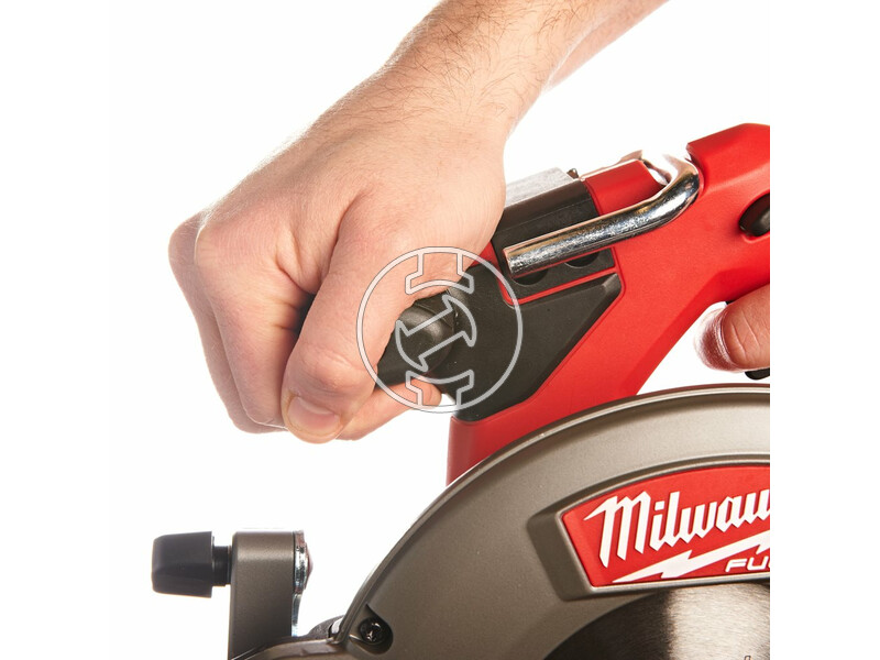 milwaukee_m18_ccs55_0x_fuel_akkus_szenkefe_nelkuli_korfuresz_akku_es_tolto_nelkul_15.jpg 4933451429