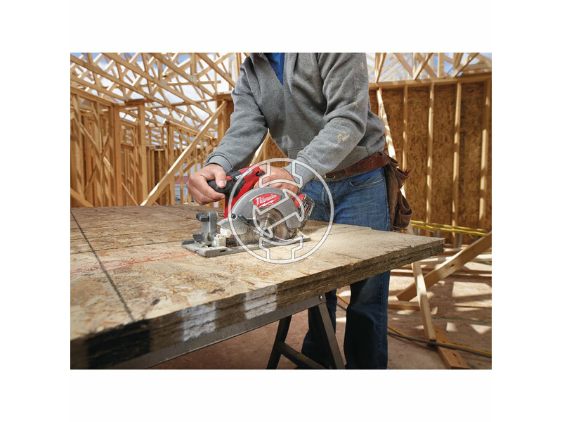 milwaukee_m18_ccs55_502x_fuel_akkus_szenkefe_nelkuli_korfuresz_2_x_50_ah_li_ion_akkuval_1.jpg 4933451376