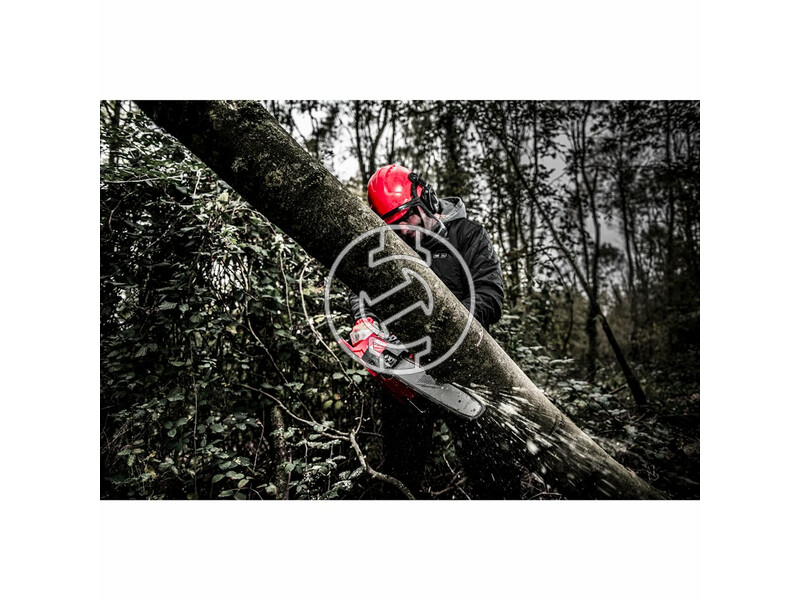 milwaukee_m18_fchs_0_fuel_akkus_szenkefe_nelkuli_lancfuresz_akku_es_tolto_nelkul_12.jpg 4933464723