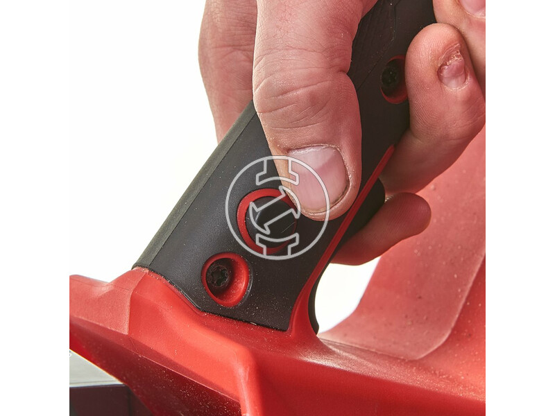 milwaukee_m18_fchs_0_fuel_akkus_szenkefe_nelkuli_lancfuresz_akku_es_tolto_nelkul_1.jpg 4933464723