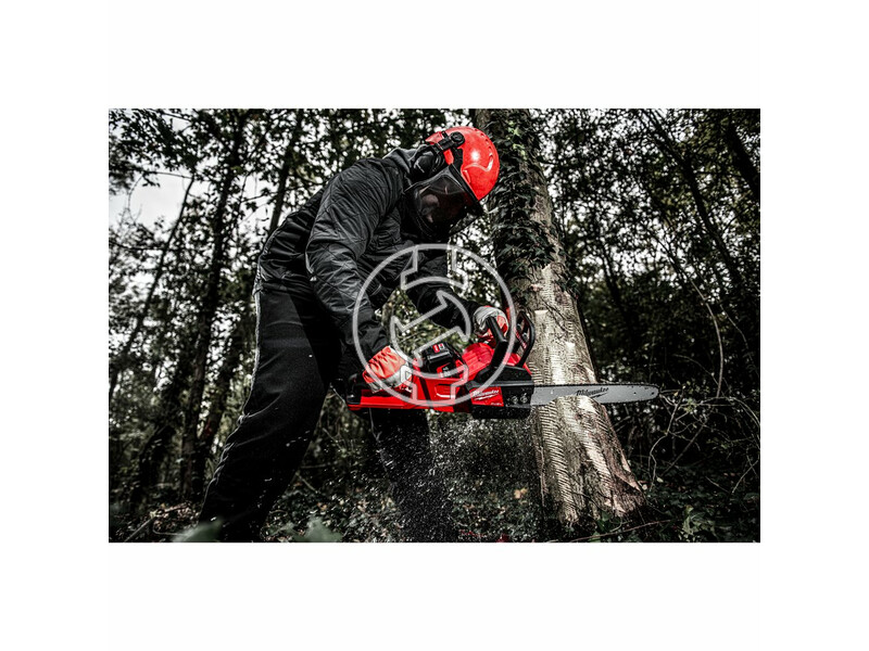 milwaukee_m18_fchs_0_fuel_akkus_szenkefe_nelkuli_lancfuresz_akku_es_tolto_nelkul_4.jpg 4933464723