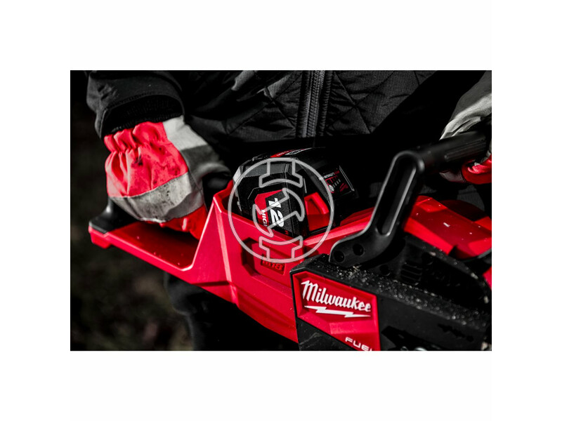 milwaukee_m18_fchsc_121_fuel_akkus_szenkefe_nelkuli_lancfuresz_1_x_120_ah_li_ion_akkuval_10.jpg 4933471442
