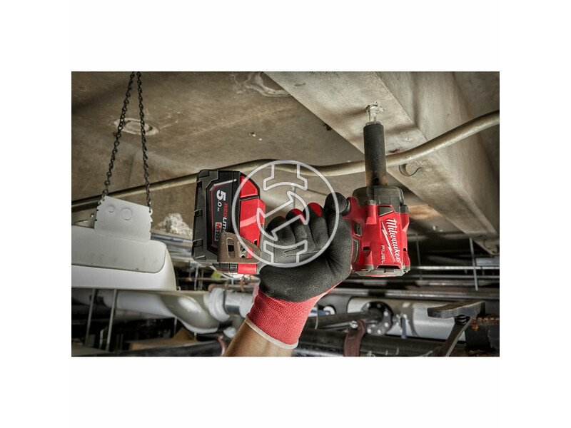 milwaukee_m18_fiw2f12_502x_fuel_akkus_kompakt_utvecsavarozo_biztositogyuruvel_12_negyszog_meghajtassal_2_x_50_ah_li_ion_akkuval_6.jpg 4933478444