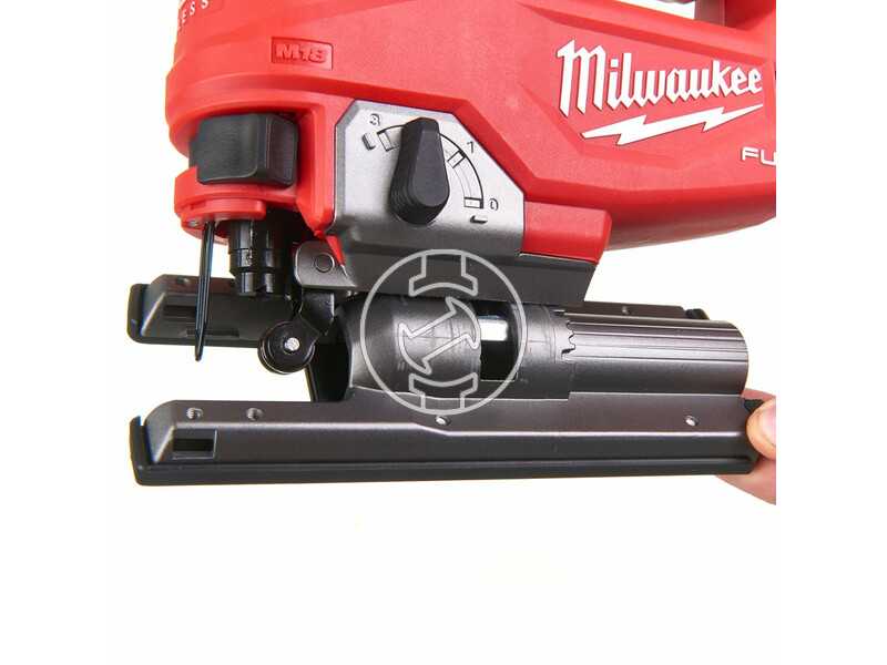 milwaukee_m18_fjs_0x_fuel_akkus_szenkefe_nelkuli_szurofuresz_akku_es_tolto_nelkul_1.jpg 4933464726