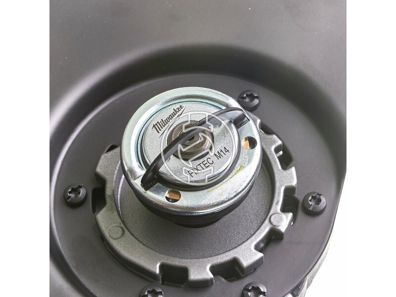 milwaukee_m18_flag230xpdb_0c_fuel_akkus_szenkefe_nelkuli_sarokcsiszolo_akku_es_tolto_nelkul_27.jpg 4933464114