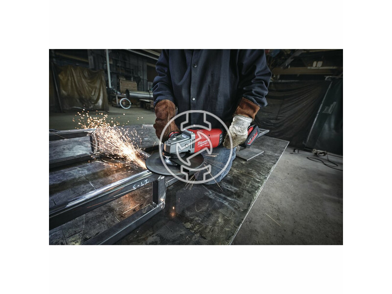 milwaukee_m18_flag230xpdb_0c_fuel_akkus_szenkefe_nelkuli_sarokcsiszolo_akku_es_tolto_nelkul_9.jpg 4933464114