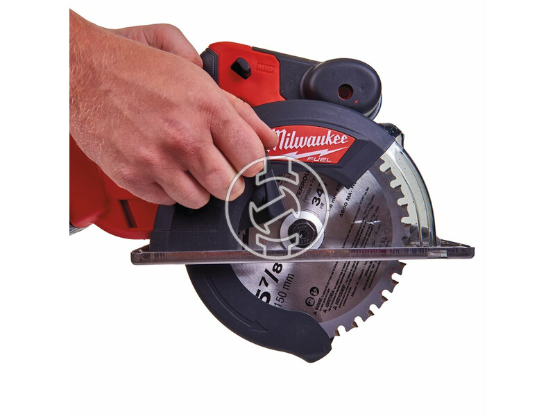 milwaukee_m18_fmcs_0x_akkus_szenkefe_nelkuli_femvago_korfuresz_akku_es_tolto_nelkul_34.jpg 4933459192