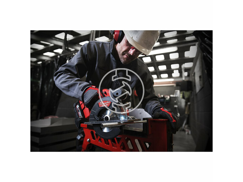 milwaukee_m18_fmcs_502x_akkus_szenkefe_nelkuli_femvago_korfuresz_2_x_50_ah_li_ion_akkuval_15.jpg 4933459193