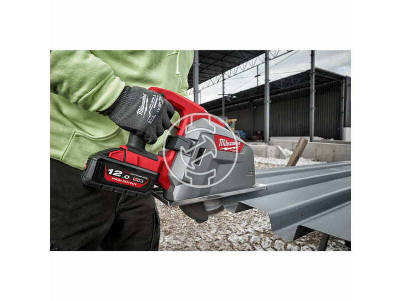 milwaukee_m18_fmcs66_0c_fuel_akkus_szenkefe_nelkuli_femvago_korfuresz_akku_es_tolto_nelkul_14.jpg 4933472110