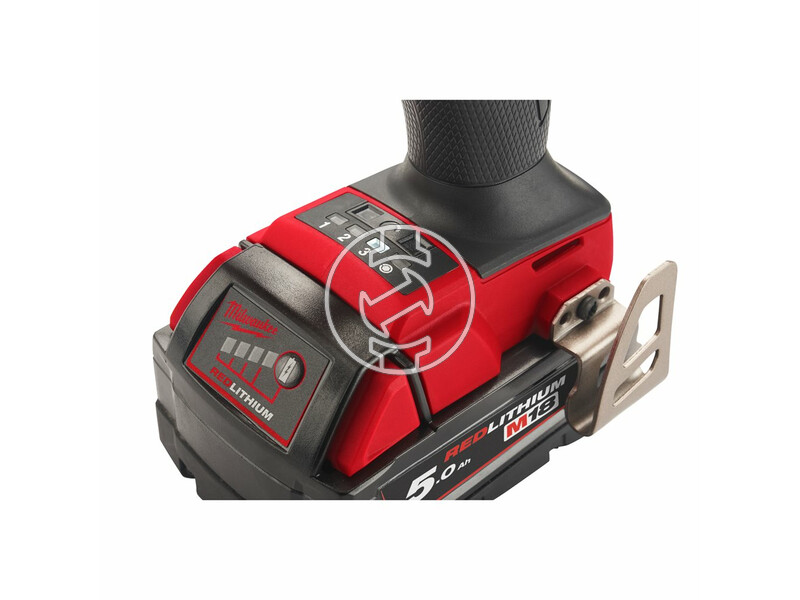 milwaukee_m18_fmtiw2f12_502x_fuel_akkus_kozepes_nyomateku_utvecsavarozo_biztositogyuruvel_12_negyszog_meghajtassal_2_x_50_ah_li_ion_akkuval_4.jpg 4933478450