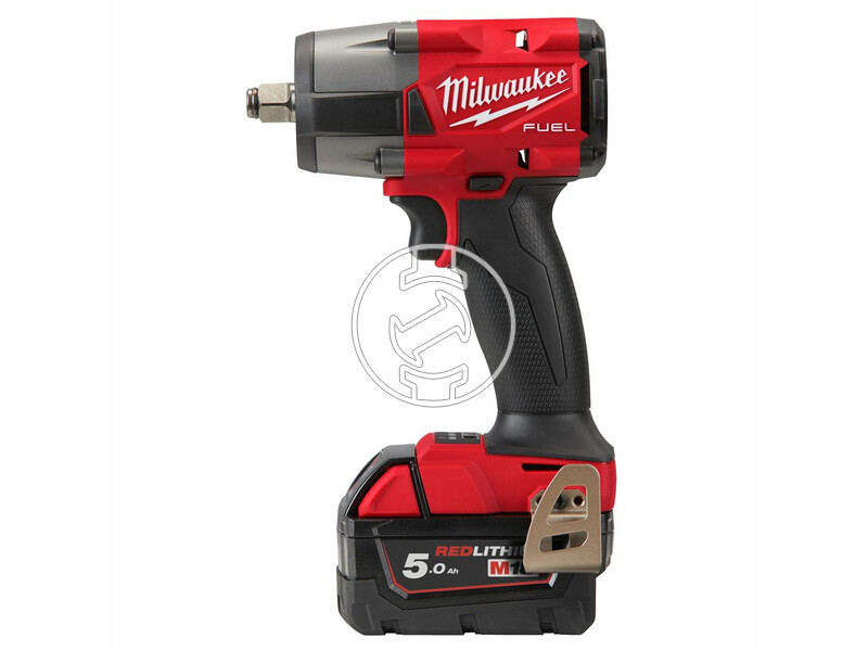 milwaukee_m18_fmtiw2f12_502x_fuel_akkus_kozepes_nyomateku_utvecsavarozo_biztositogyuruvel_12_negyszog_meghajtassal_2_x_50_ah_li_ion_akkuval_0.jpg 4933478450