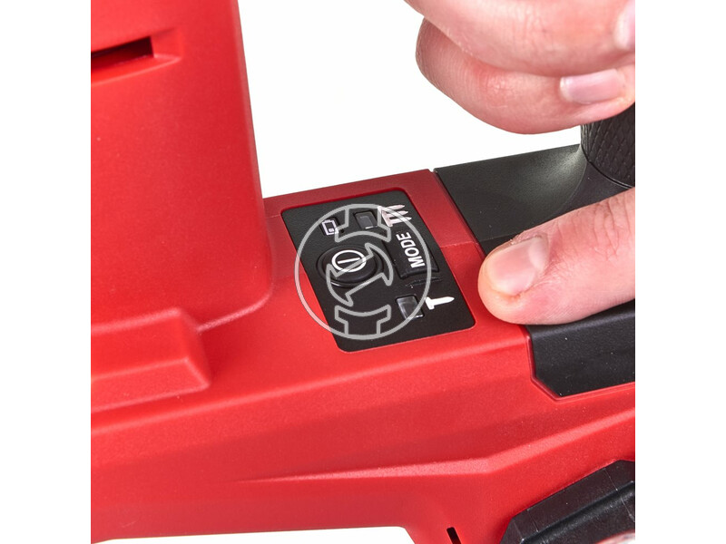 milwaukee_m18_fn18gs_202x_fuel_akkus_finiselo_szogbelovo_2_x_20_ah_li_ion_akkuval_16.jpg 4933471407