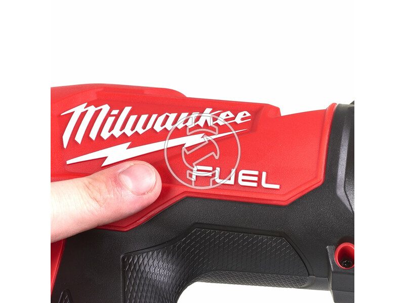 milwaukee_m18_fn18gs_202x_fuel_akkus_finiselo_szogbelovo_2_x_20_ah_li_ion_akkuval_24.jpg 4933471407