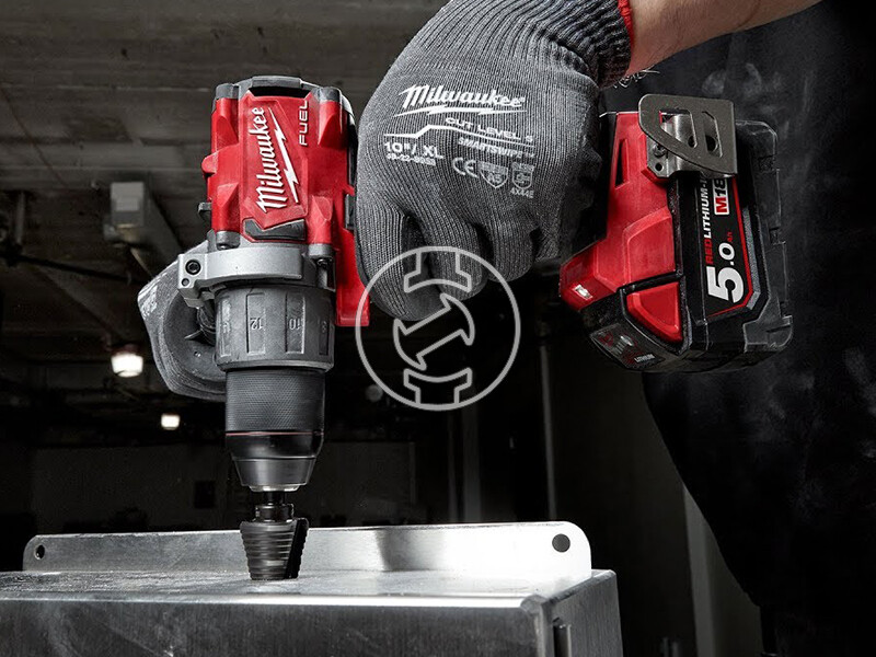 Milwaukee M18 FPD2-502X akkus ütvefúró-csavarozó + BIG HAWG 10 részes körkivágó fűrész készlet