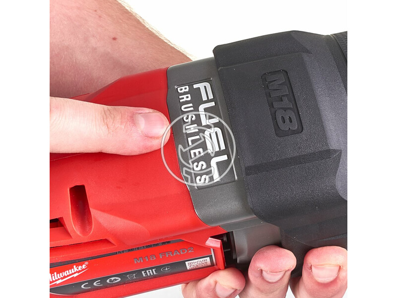 milwaukee_m18_frad2_0_fuel_akkus_2_sebesseges_super_hawg_szenkefe_nelkuli_sarokfuro_csavarozo_kulcsos_tokmannyal_akku_es_tolto_nelkul_8.jpg 4933471207