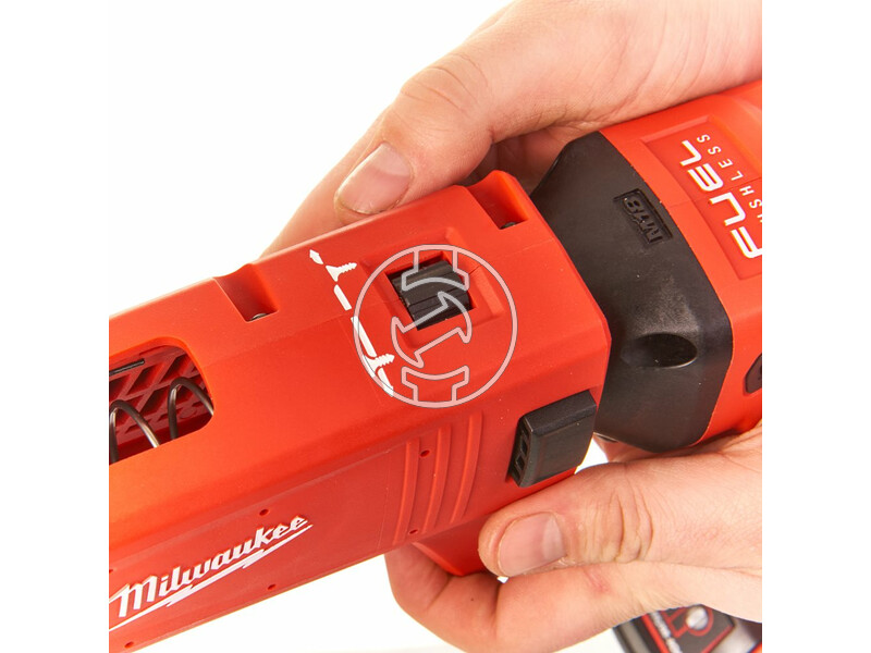 milwaukee_m18_fsgc_202x_akkus_szenkefe_nelkuli_gipszkarton_csavarozo_csavarozotarral_2_x_20_ah_li_ion_akkuval_7.jpg 4933459199