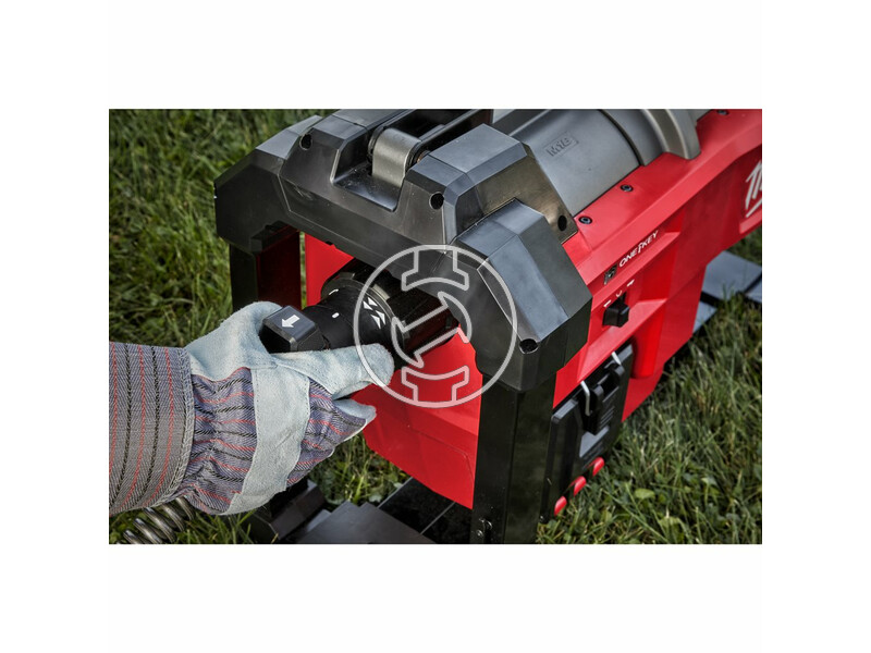 milwaukee_m18_fssm_0_akkus_one_key_fuel_szenkefe_nelkuli_szekcios_csotisztito_gep_akku_es_tolto_nelkul_21.jpg 4933471411