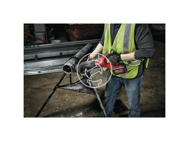 milwaukee_m18_fsx_0c_fuel_akkus_super_sawzall_szenkefe_nelkuli_szablyafuresz_akku_es_tolto_nelkul_8.jpg 4933464724