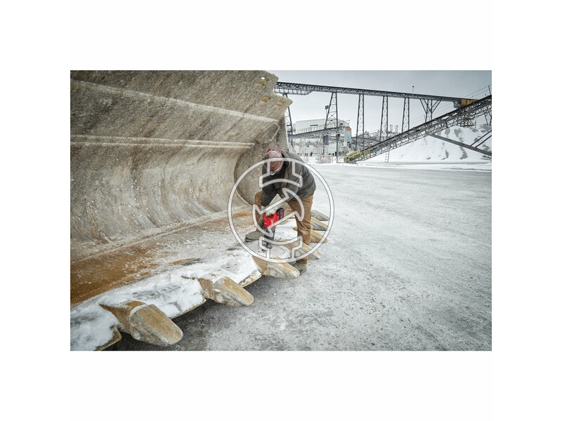 milwaukee_m18_onefhiwf1ds_121c_akkus_one_key_fuel_nagy_nyomateku_d_fogantyus_utvecsavarozo_biztositogyuruvel_1_negyszog_meghajtassal_1_x_120_ah_li_ion_akkuval_9.jpg 4933472072