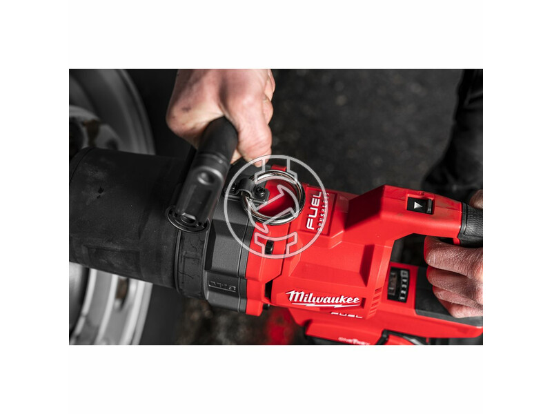 milwaukee_m18_onefhiwf1ds_121c_akkus_one_key_fuel_nagy_nyomateku_d_fogantyus_utvecsavarozo_biztositogyuruvel_1_negyszog_meghajtassal_1_x_120_ah_li_ion_akkuval_21.jpg 4933472072