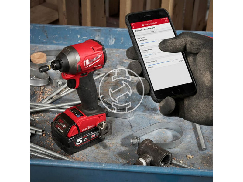 4933464091 milwaukee_m18_oneid2_502x_akkus_one_key_fuel_utvecsavarozo_14_hatszog_meghajtassal_2_x_50_ah_li_ion_akkuval_1