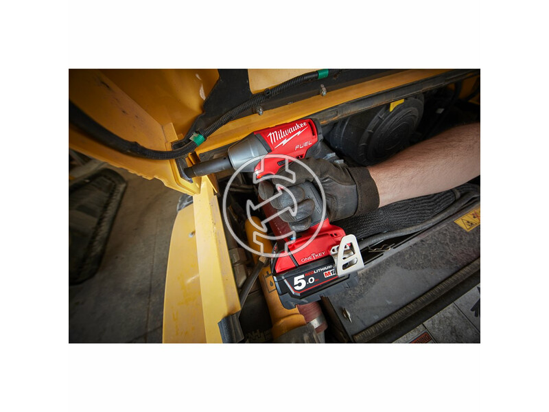 milwaukee_m18_oneiwf12_502x_akkus_one_key_fuel_utvecsavarozo_biztositogyuruvel_12_negyszog_meghajtassal_2_x_50_ah_li_ion_akkuval_11.jpg 4933451374