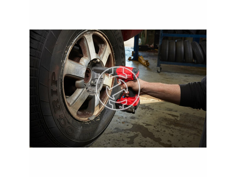 milwaukee_m18_oneiwf12_502x_akkus_one_key_fuel_utvecsavarozo_biztositogyuruvel_12_negyszog_meghajtassal_2_x_50_ah_li_ion_akkuval_7.jpg 4933451374