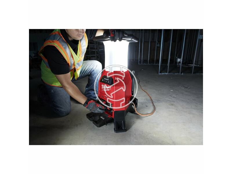 milwaukee_m18_onesldp_0_trueview_akkus_one_key_kompakt_helyszinmegvilagito_led_lampa_es_tolto_akku_es_tolto_nelkul_12.jpg 4933459160