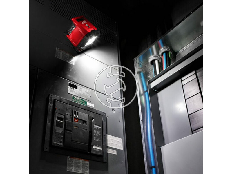 4933464105 milwaukee_m18_pal_0_trueview_akkus_led_forgathato_feju_lampa_akku_es_tolto_nelkul_2