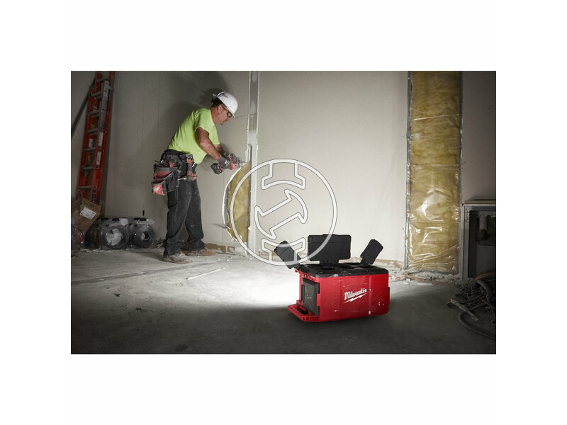 milwaukee_m18_poalc_0_packout_trueview_akkus_led_termegvilagito_lampa_es_tolto_akku_es_tolto_nelkul_9.jpg 4933478120