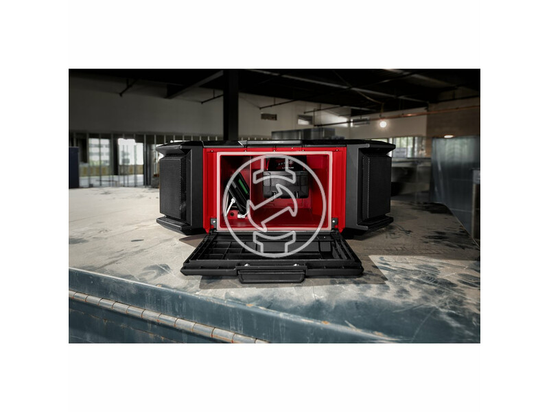 milwaukee_m18_prcdab_0_packout_akkus_radiotolto_akku_es_tolto_nelkul_12.jpg 4933472112