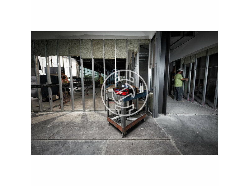 milwaukee_m18_prcdab_0_packout_akkus_radiotolto_akku_es_tolto_nelkul_13.jpg 4933472112