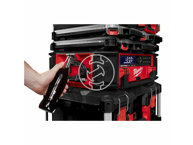 milwaukee_m18_prcdab_0_packout_akkus_radiotolto_akku_es_tolto_nelkul_3.jpg 4933472112