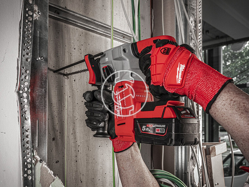 Milwaukee M18BLH-0 26 mm-es SDS-Plus akkus fúrókalapács