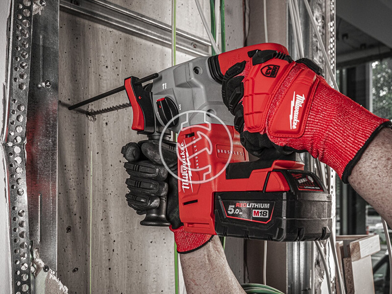 Milwaukee M18BLH-502X 26 mm-es akkus fúrókalapács