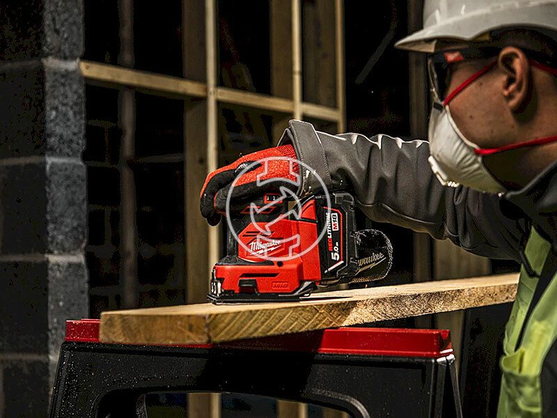 Milwaukee M18BQSS-502B akkus rezgőcsiszoló