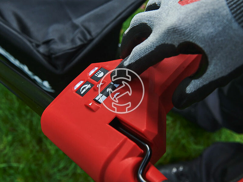 Milwaukee M18 F2LM46-802 akkus önjáró fűnyíró 46 cm