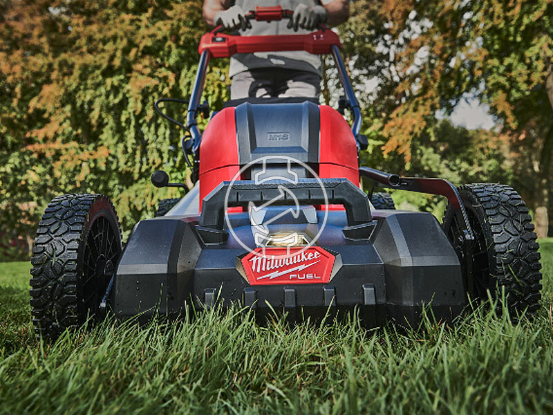 Milwaukee M18F2LM46-0 akkus önjáró fűnyíró 46 cm