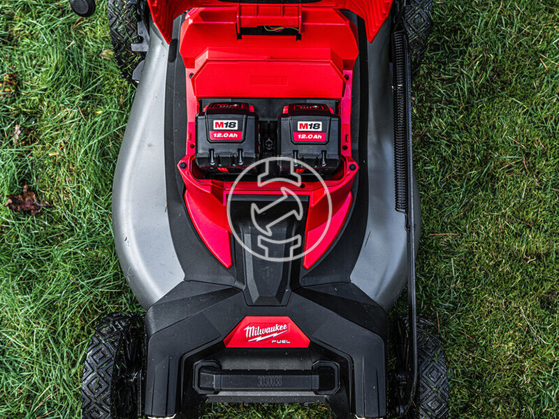 Milwaukee M18F2LM53-122 akkus önjáró fűnyíró