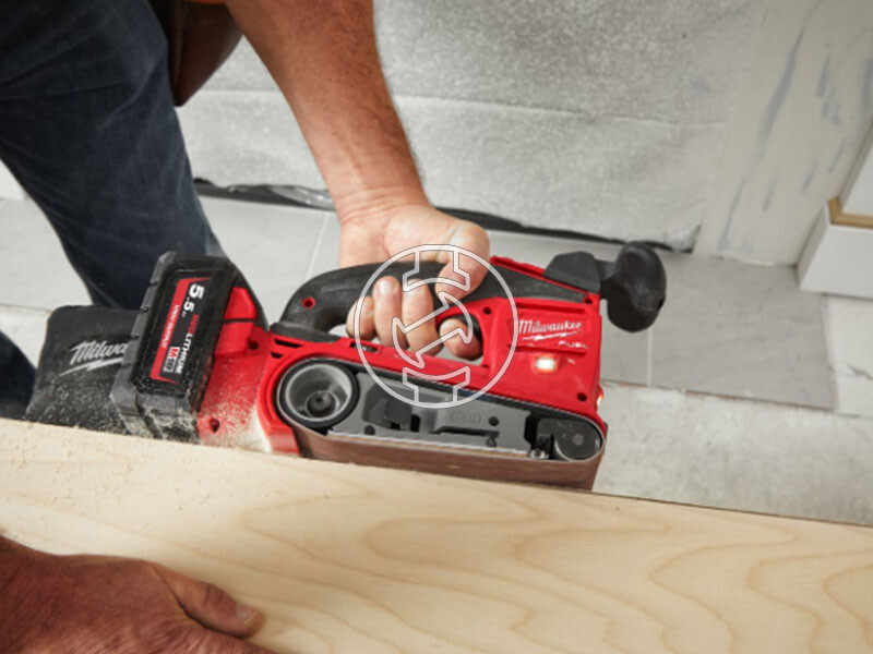Milwaukee M18FBTS75-0 75 mm-es akkus szalagcsiszoló