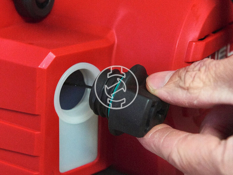 Milwaukee M18FCHS35-122 akkus láncfűrész