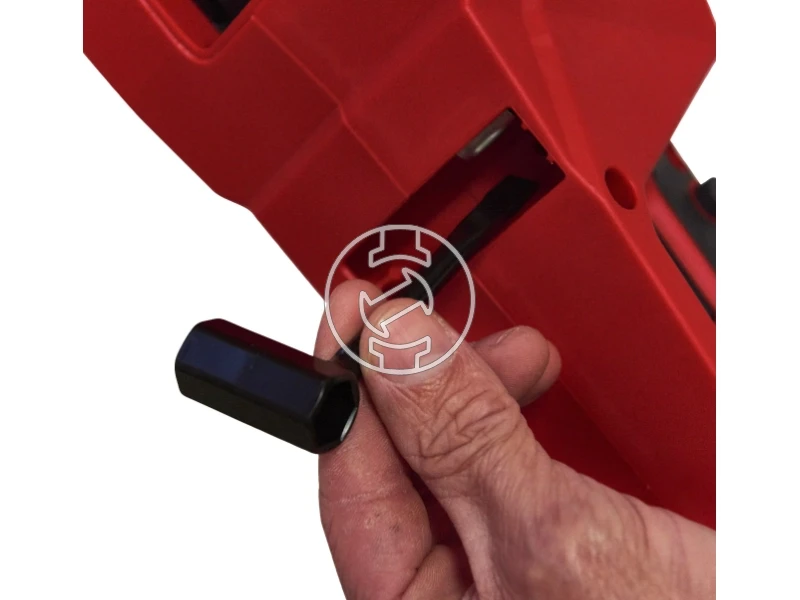 Milwaukee M18FCHS35-122 akkus láncfűrész