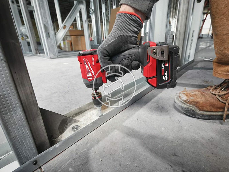 Milwaukee M18FID3-0X akkus ütvecsavarozó bitbefogással (akku és töltő nélkül)