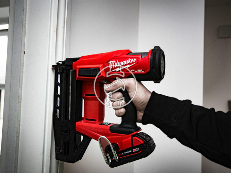 Milwaukee M18FN16GS-0X akkus finiselő szegező