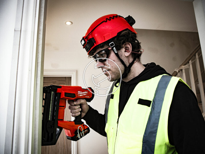 Milwaukee M18FN16GS-0X akkus finiselő szegező