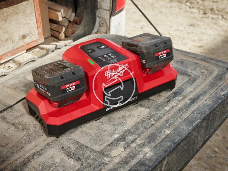 Milwaukee M18FORGENRG-602 akkumulátor és töltő szett