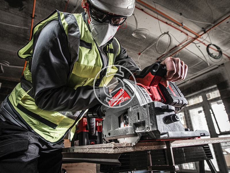 Milwaukee M18FPS55-552P akkus merülő körfűrész