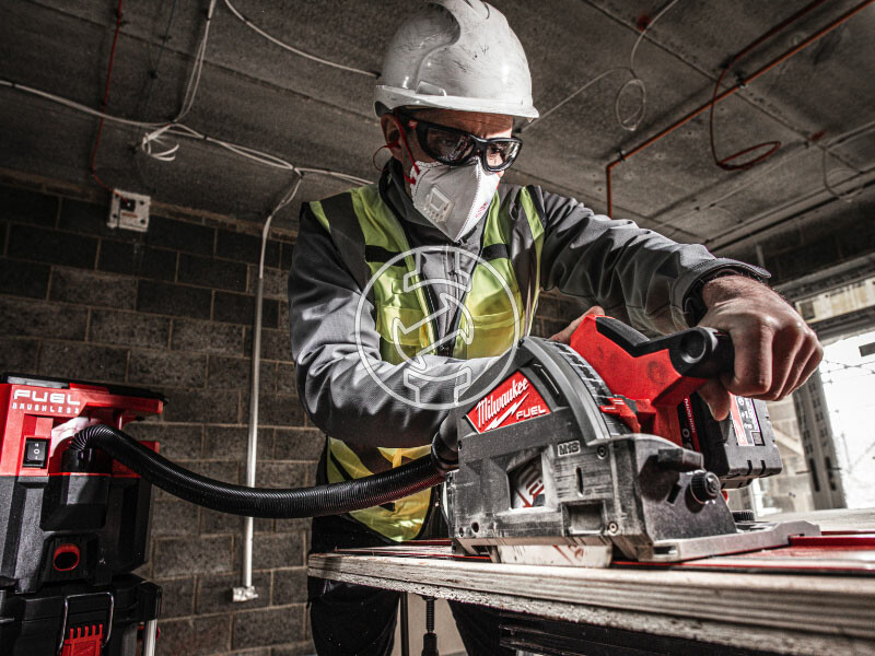 Milwaukee M18FPS55-552P akkus merülő körfűrész