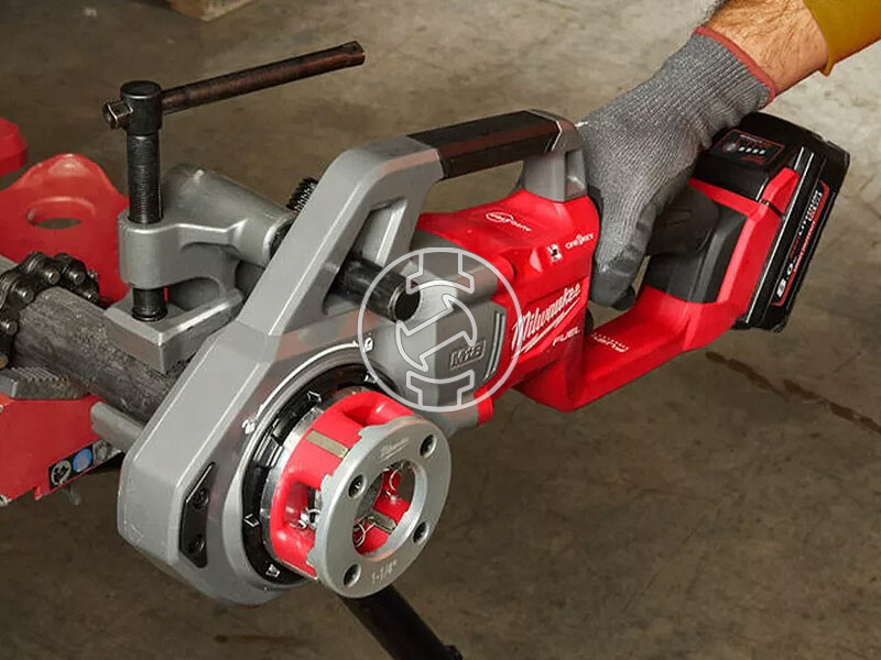 Milwaukee M18FPT114-802CA akkus menetvágó